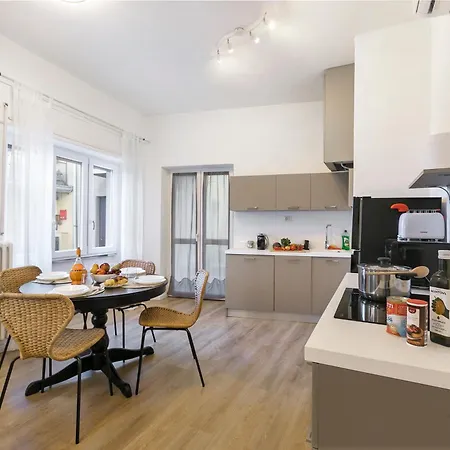 Gaia On Hill: 2br With Ac And Outdoor Space - Happy Стреза