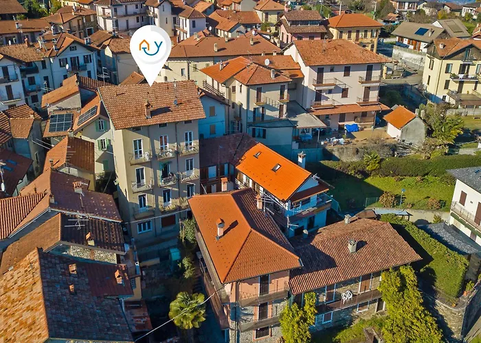 Gaia On Hill - Happy סטרסה