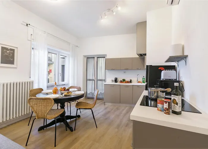 Gaia On Hill - Happy * סטרסה