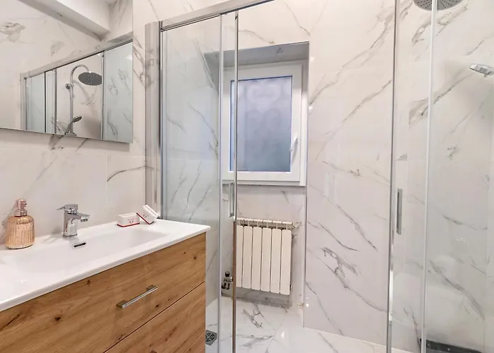 Gaia On Hill - Happy Apartament