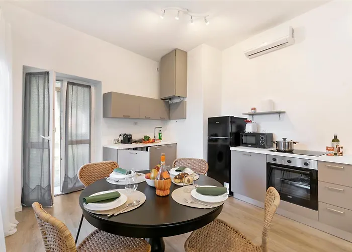 Gaia On Hill - Happy Apartament *